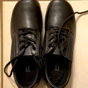 Brand new Mozo women oil slip resistant shoes